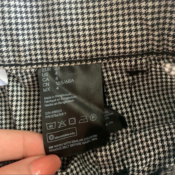 Belted Houndstooth Mini Skirt - Picture 4 of 11